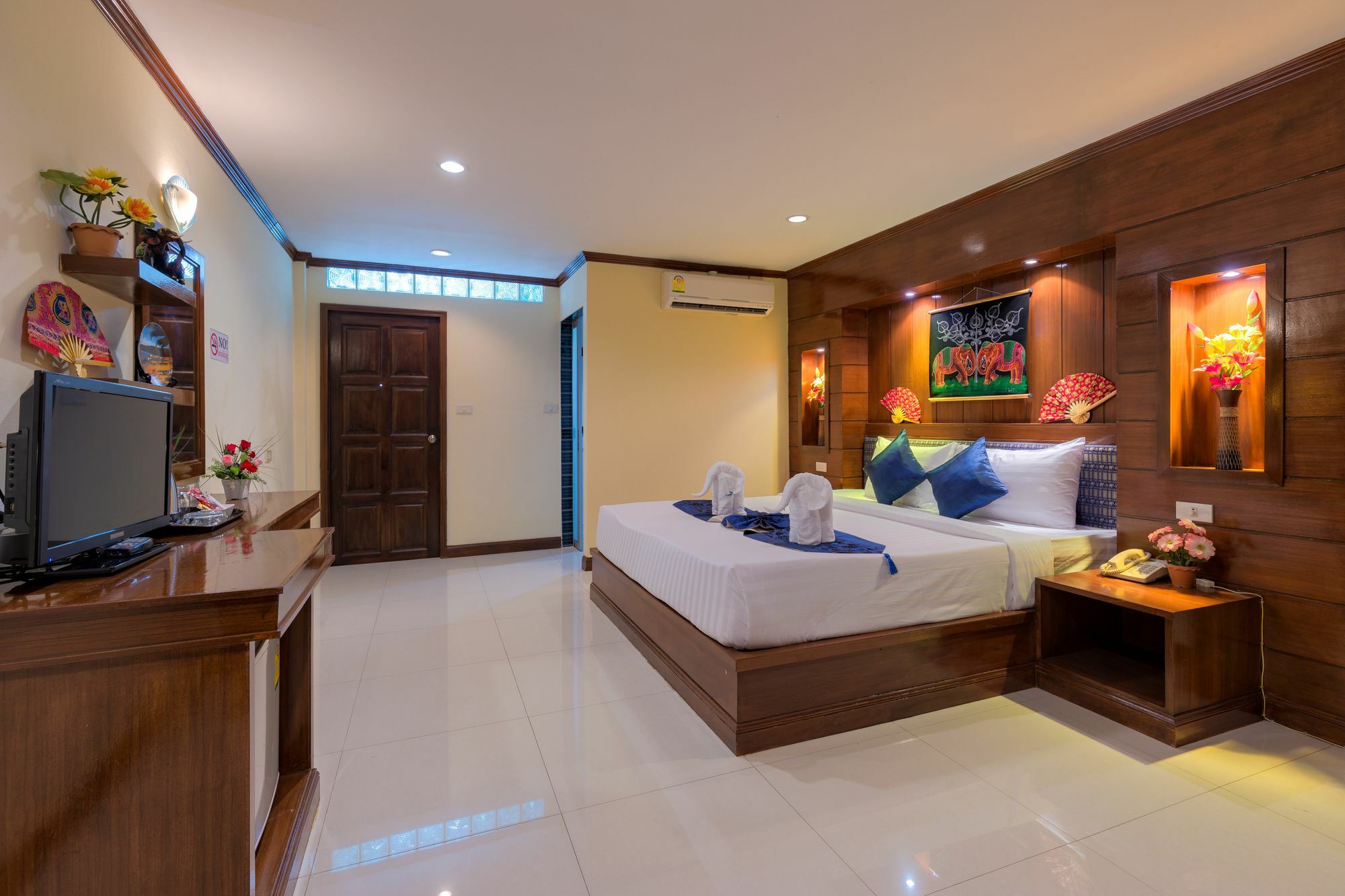 PR Patong Residence -SHA Eksteriør billede