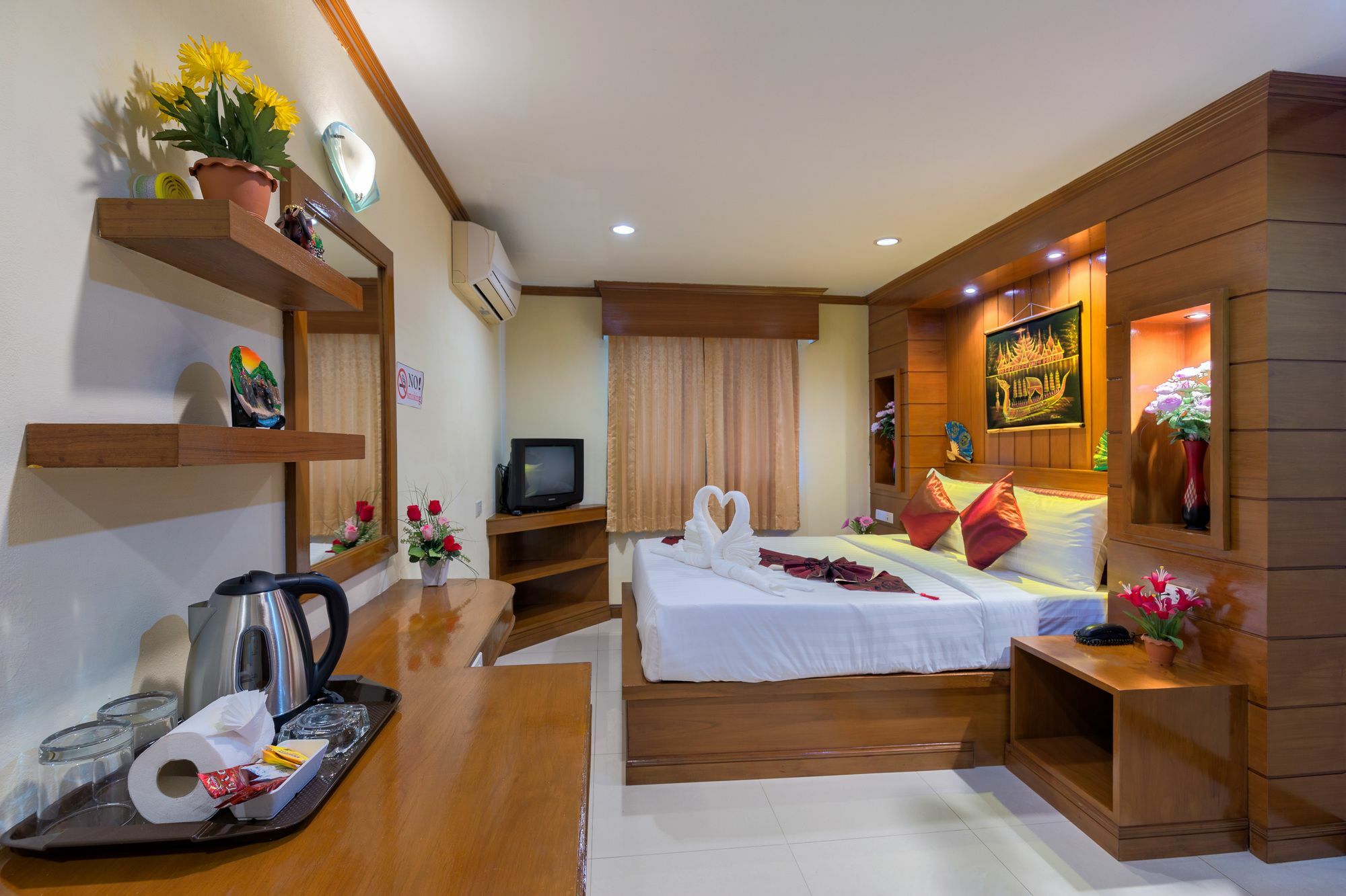 PR Patong Residence -SHA Eksteriør billede
